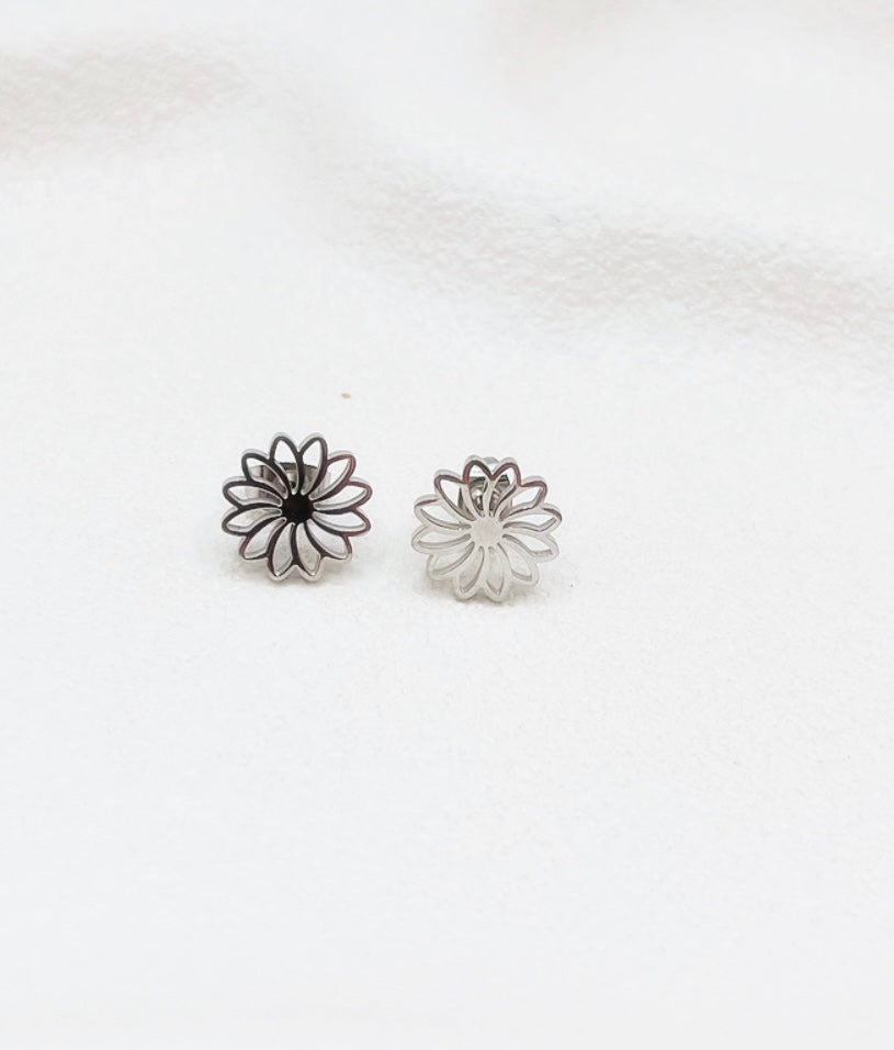 Bloom Earrings silver