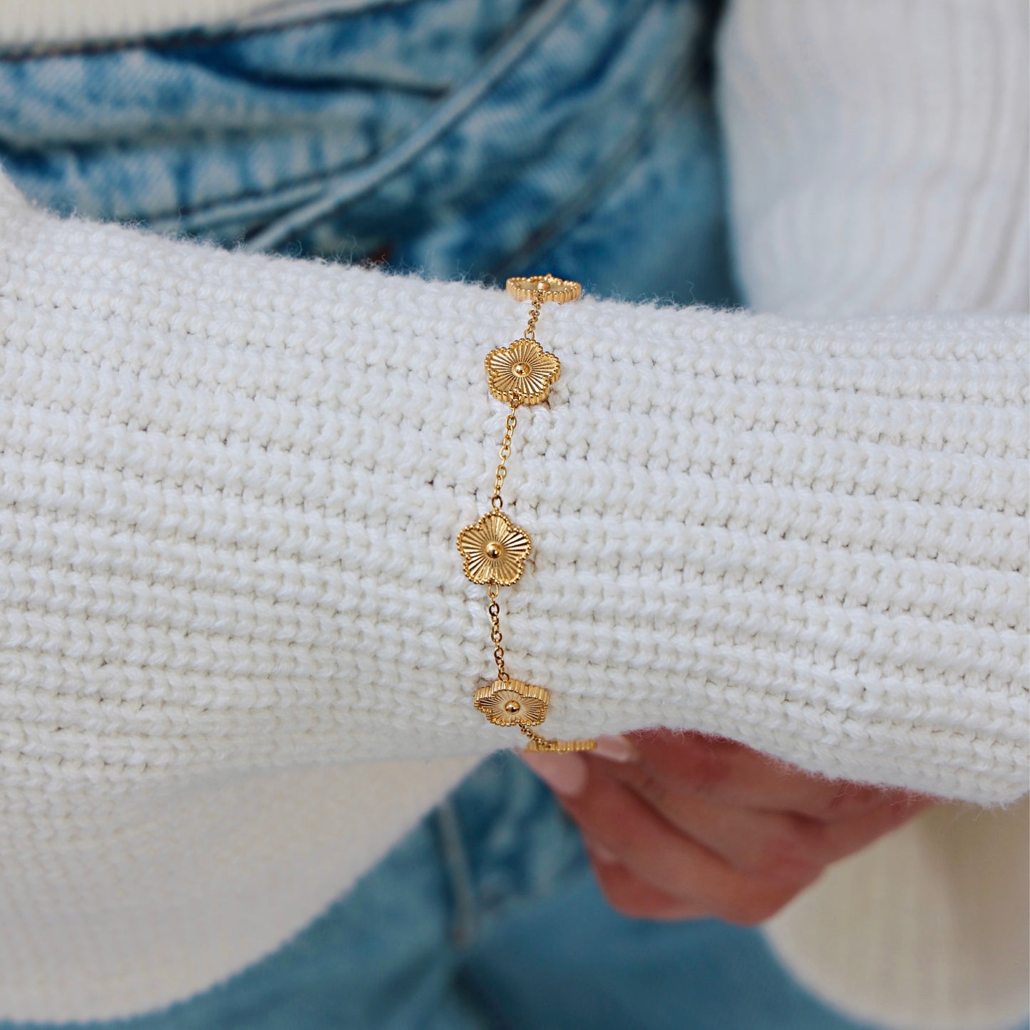 Flowerchild Bracelet gold