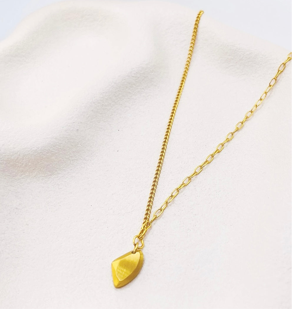 Meteorite Necklace gold