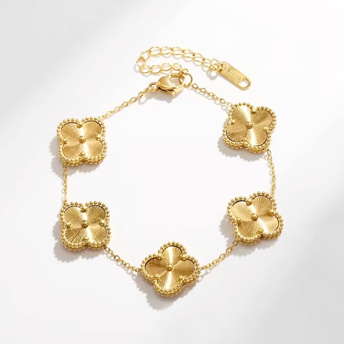 Flowerchild Bracelet gold