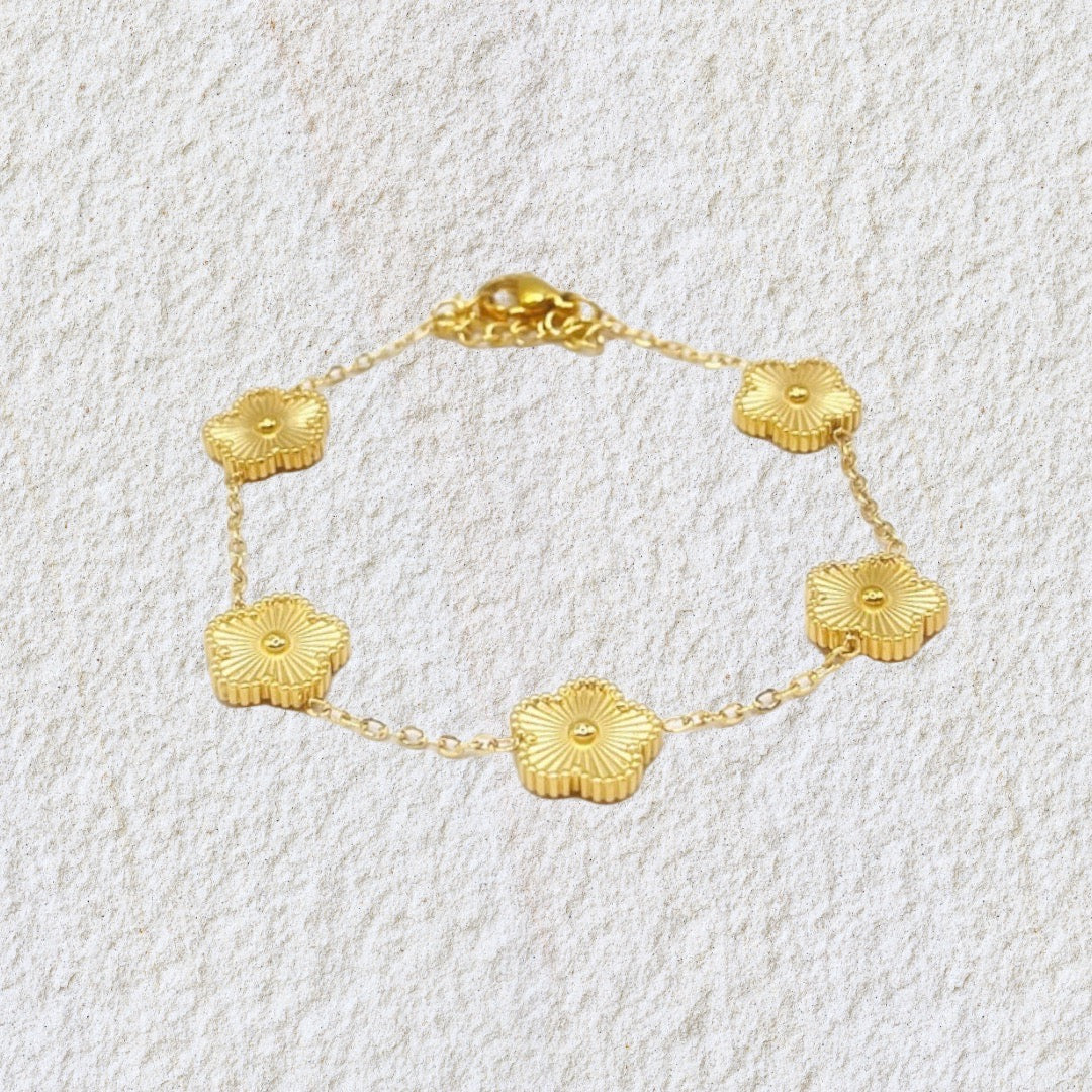 Flowerchild Bracelet gold