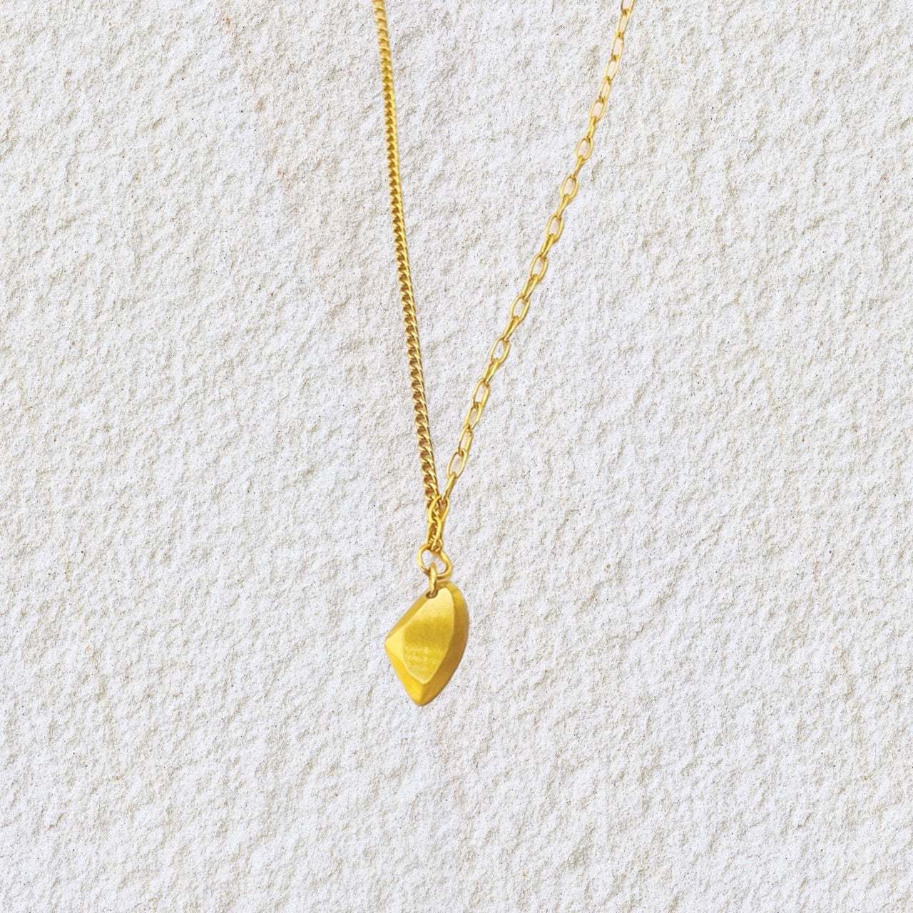 Meteorite Necklace gold